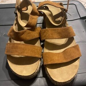 Universal Thread Strappy Sandal